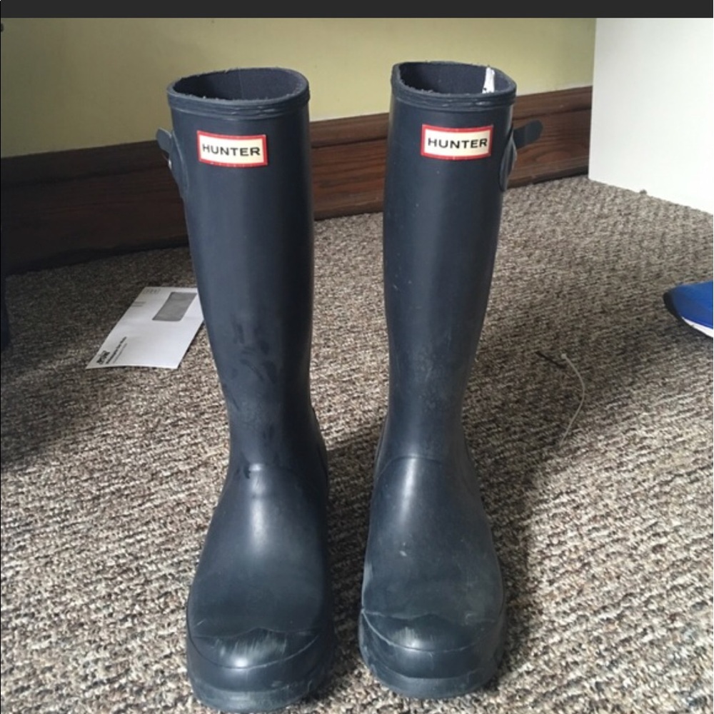 hunter boots kid size 5/6 women’s sz 7 Navy blue